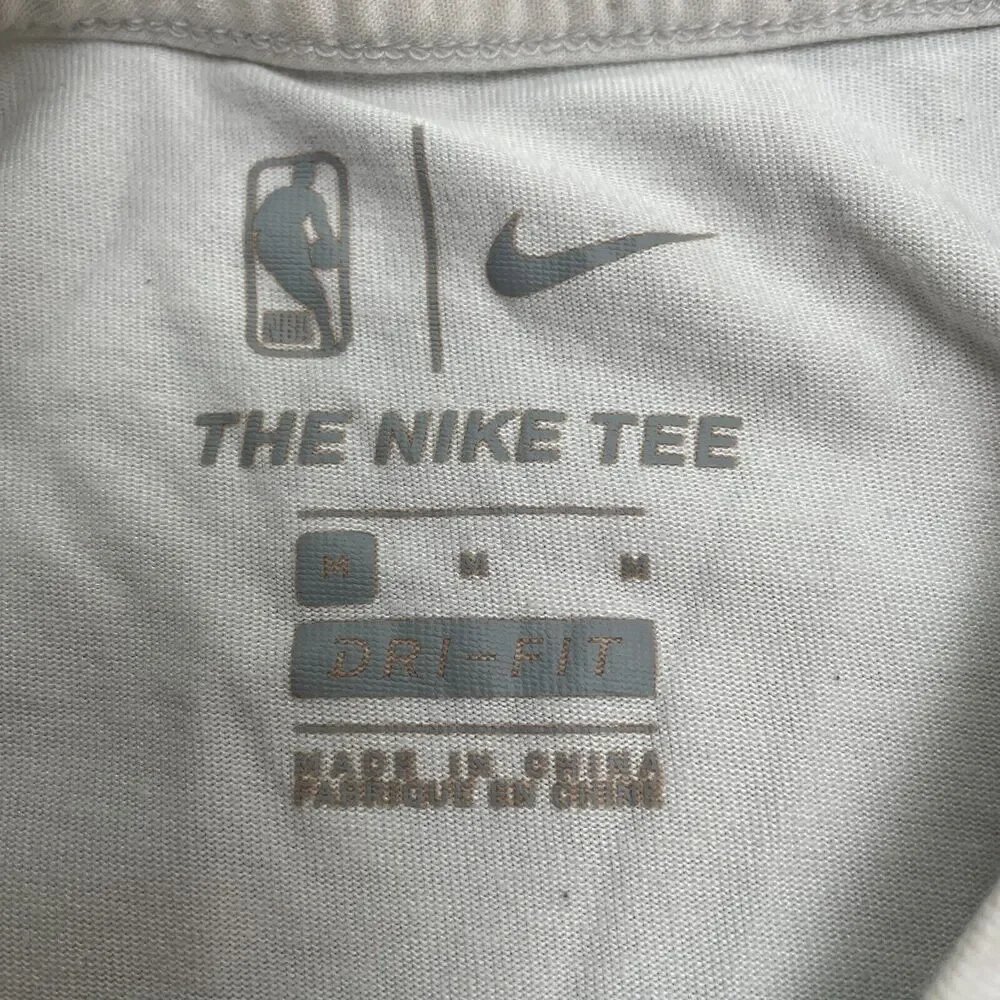 The Nike Tee Dri-Fit Graphic T-Shirt Mens Medium White Crew Neck Short Sleeve